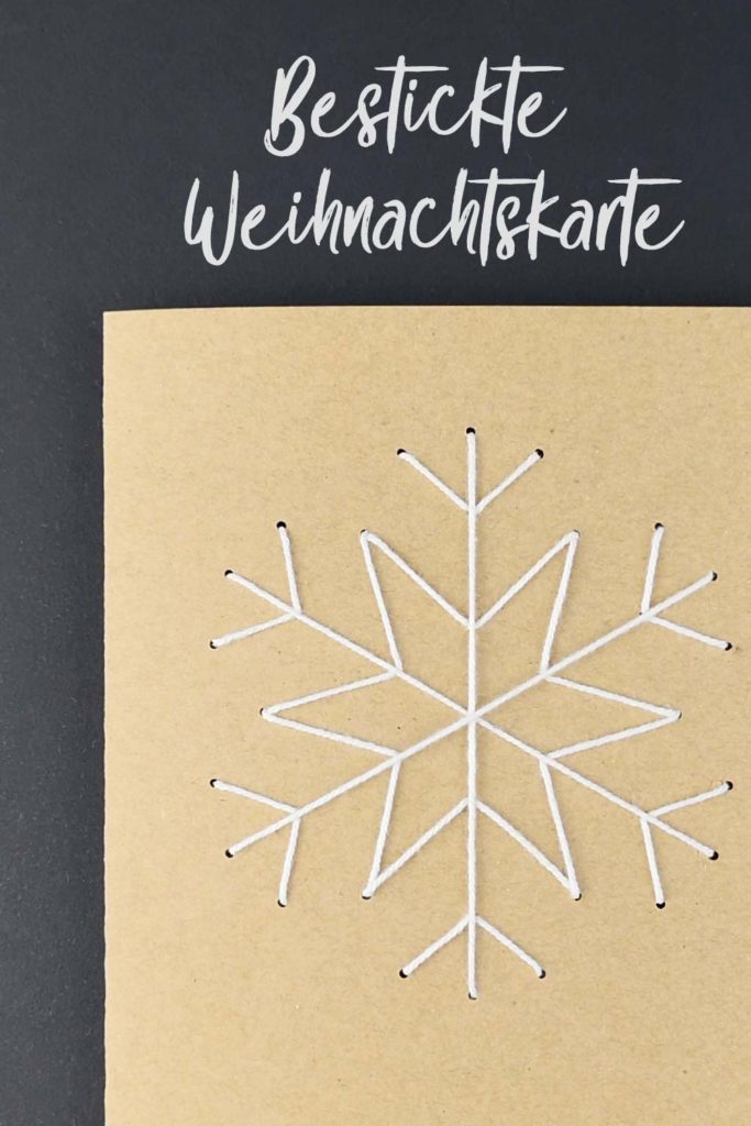 Plotterfreebie und Bastelvorlage für bestickte Weihnachtskarte mit Schneeflocke und Stern